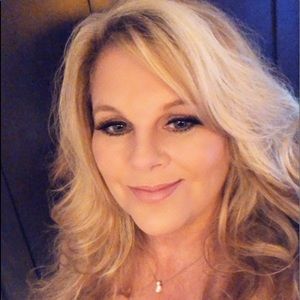 Meet your Posher, Paula